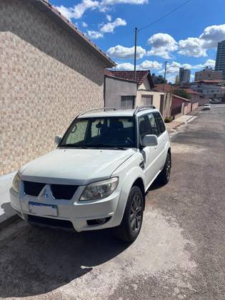 MITSUBISHI PAJERO TR4 2.0 4X2 16V 140CV FLEX 4P AUTOMÁTICO MITSUBISHI PAJERO TR4 2.0 4X2 16V 140CV FLEX 4P AUTOMÁTICO